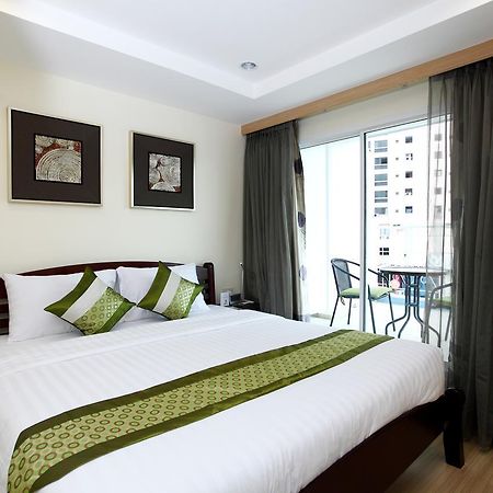 Icheck Inn Sukhumvit 22 Banguecoque Exterior foto
