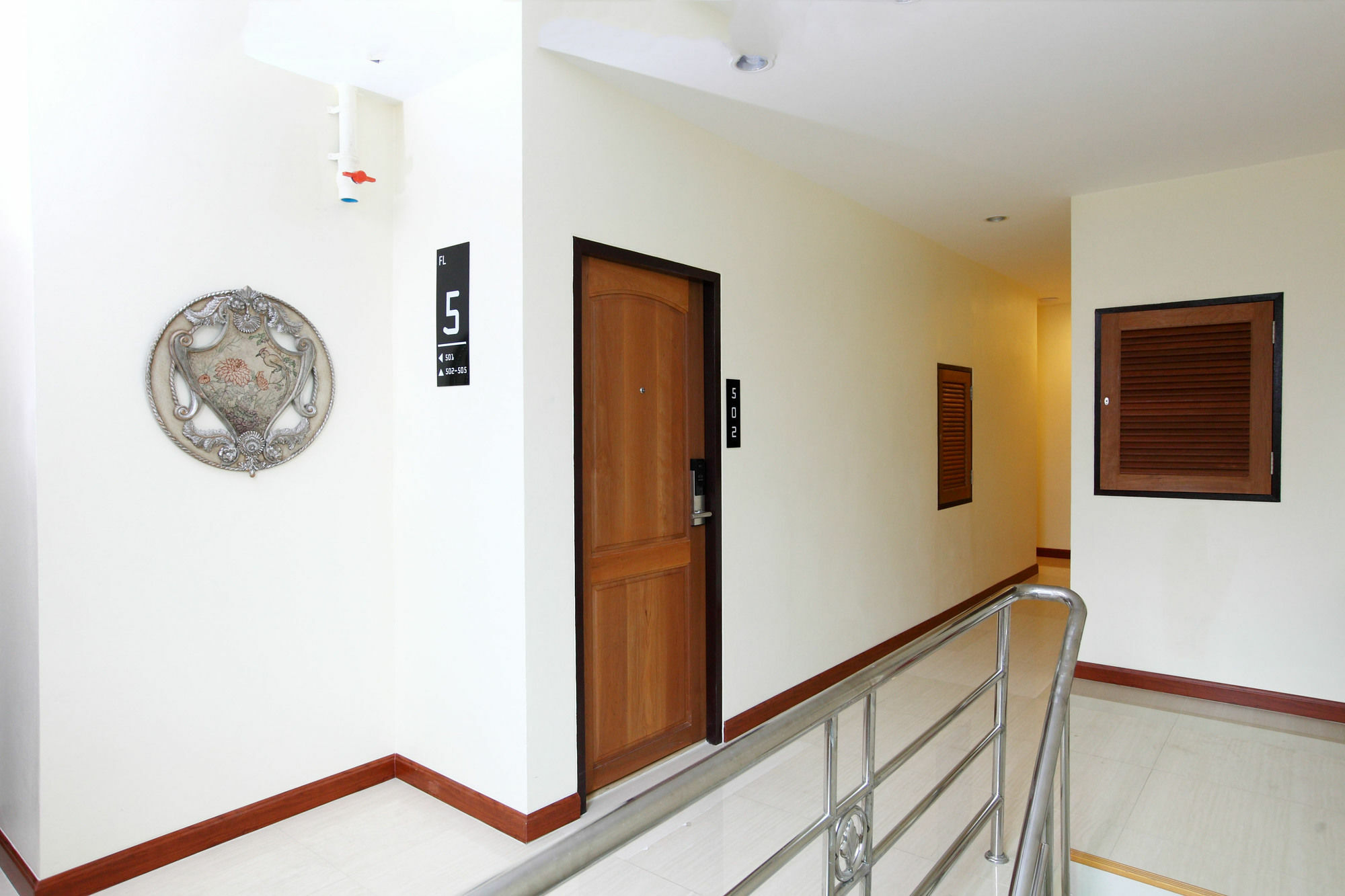 Icheck Inn Sukhumvit 22 Banguecoque Exterior foto