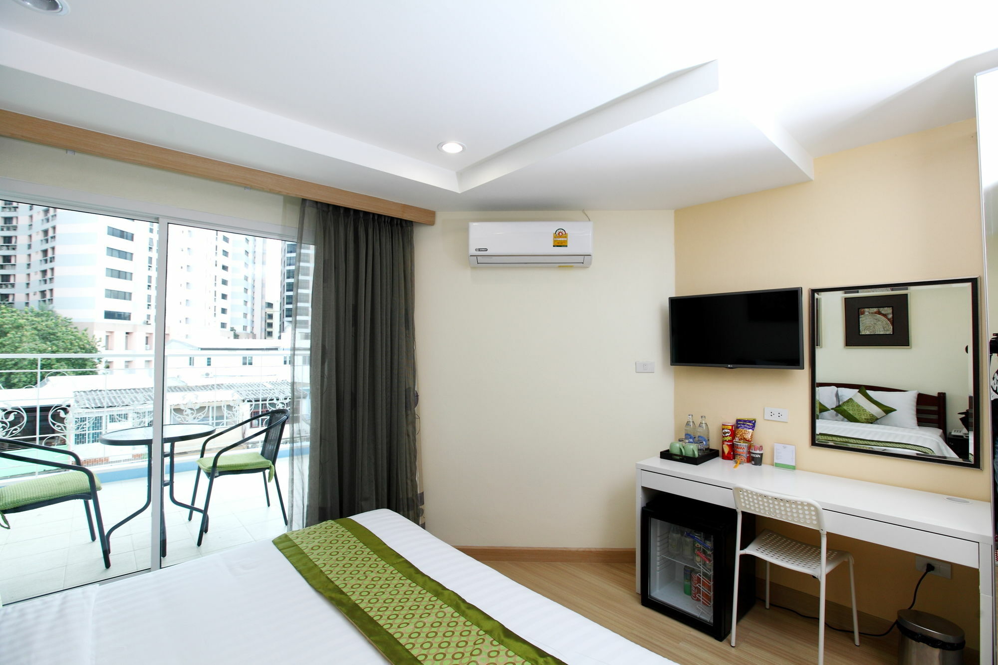 Icheck Inn Sukhumvit 22 Banguecoque Exterior foto
