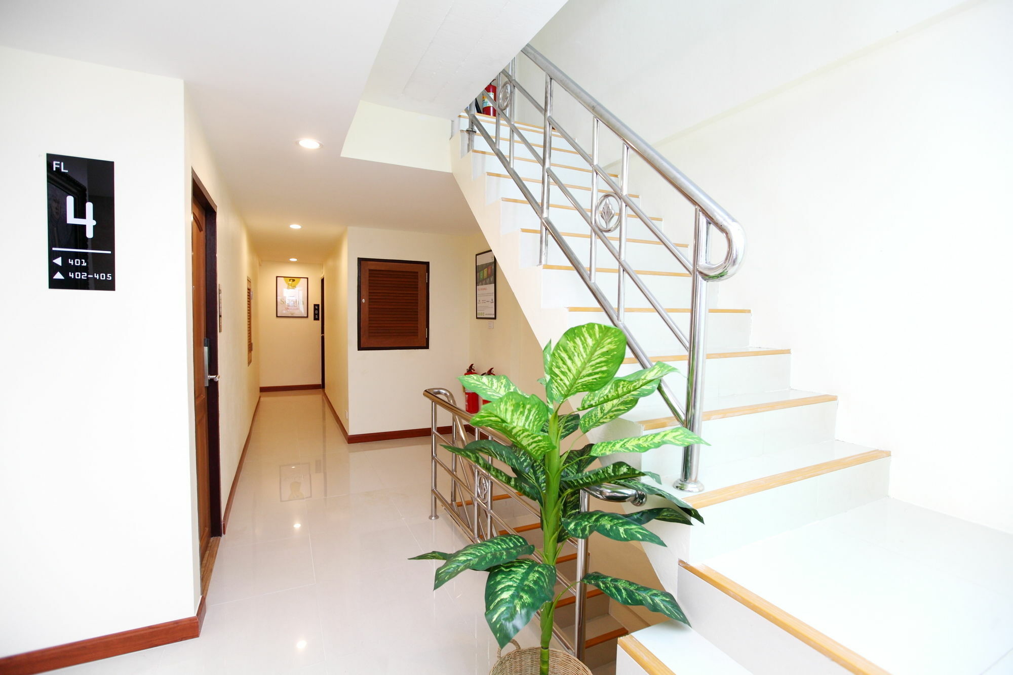 Icheck Inn Sukhumvit 22 Banguecoque Exterior foto