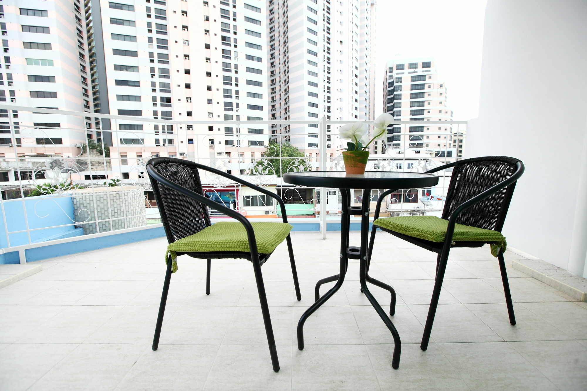 Icheck Inn Sukhumvit 22 Banguecoque Exterior foto