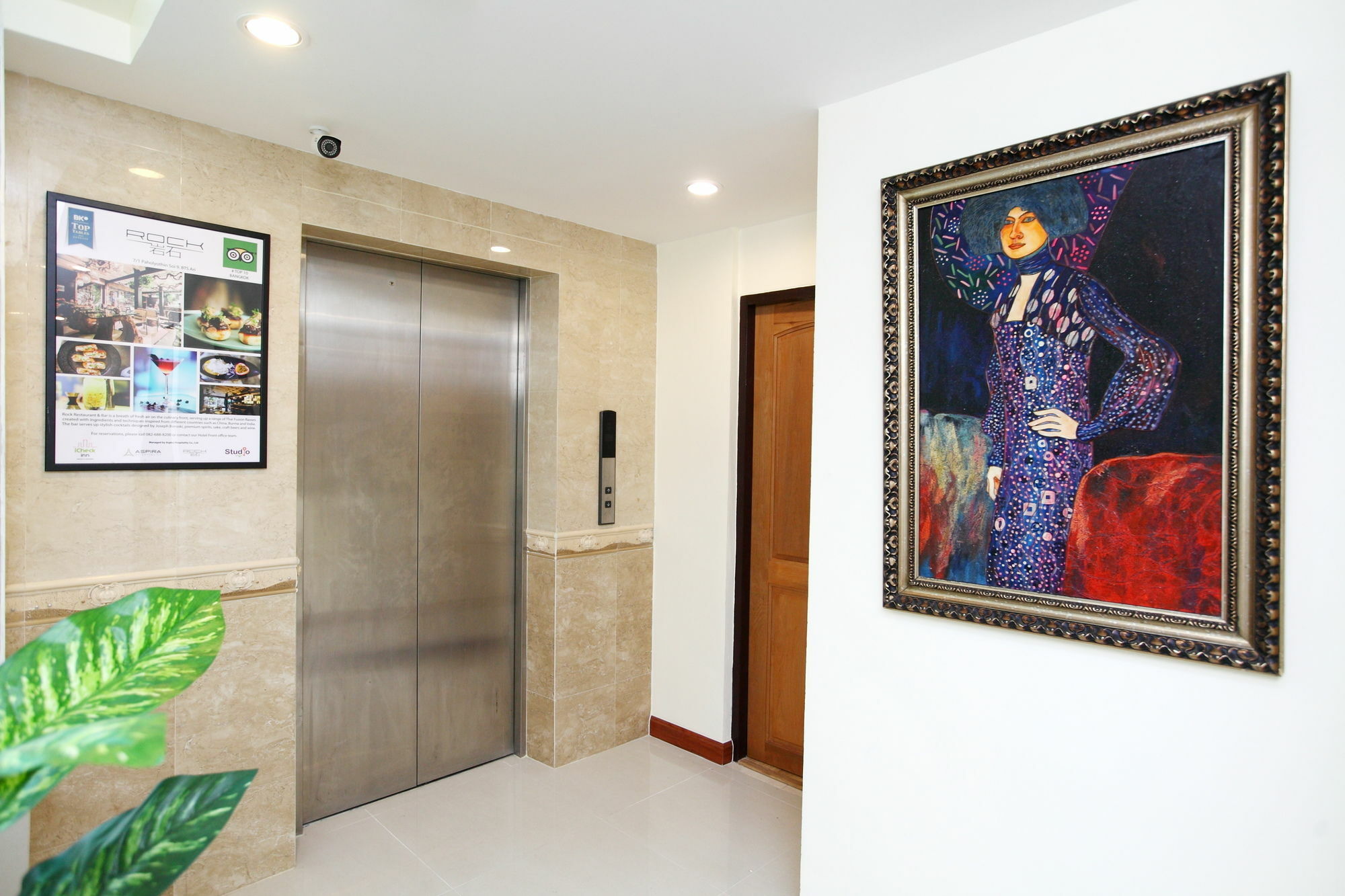 Icheck Inn Sukhumvit 22 Banguecoque Exterior foto
