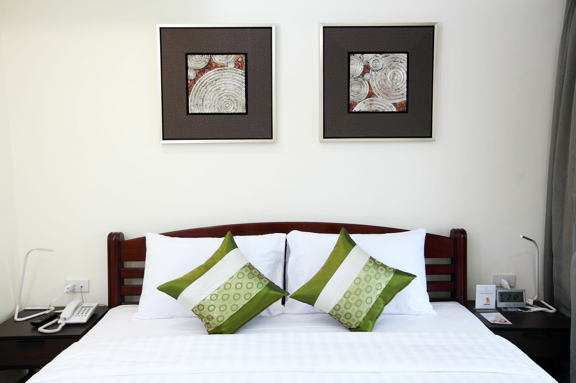 Icheck Inn Sukhumvit 22 Banguecoque Exterior foto